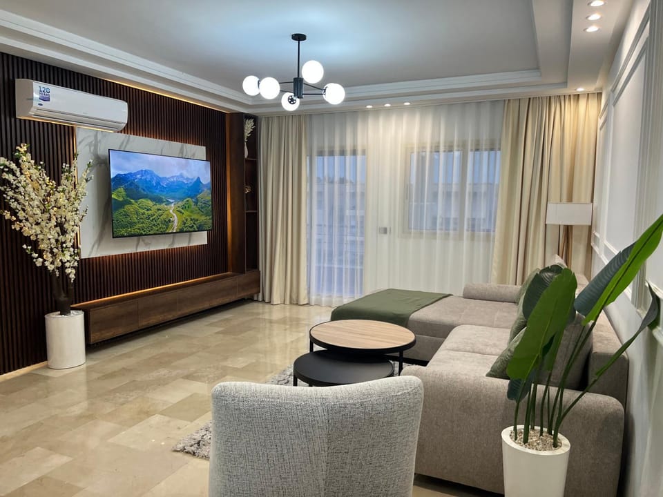 Magnifique appartement 2 chambres vue sur piscine - Sidi Rahal Apartment in Casablanca-Settat