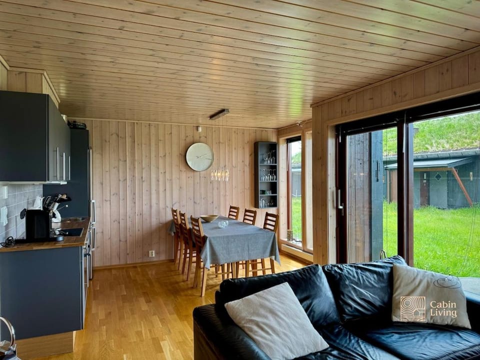 Ski-In Out apt Hafjell - Sauna and Stunning Views Apartment in Innlandet