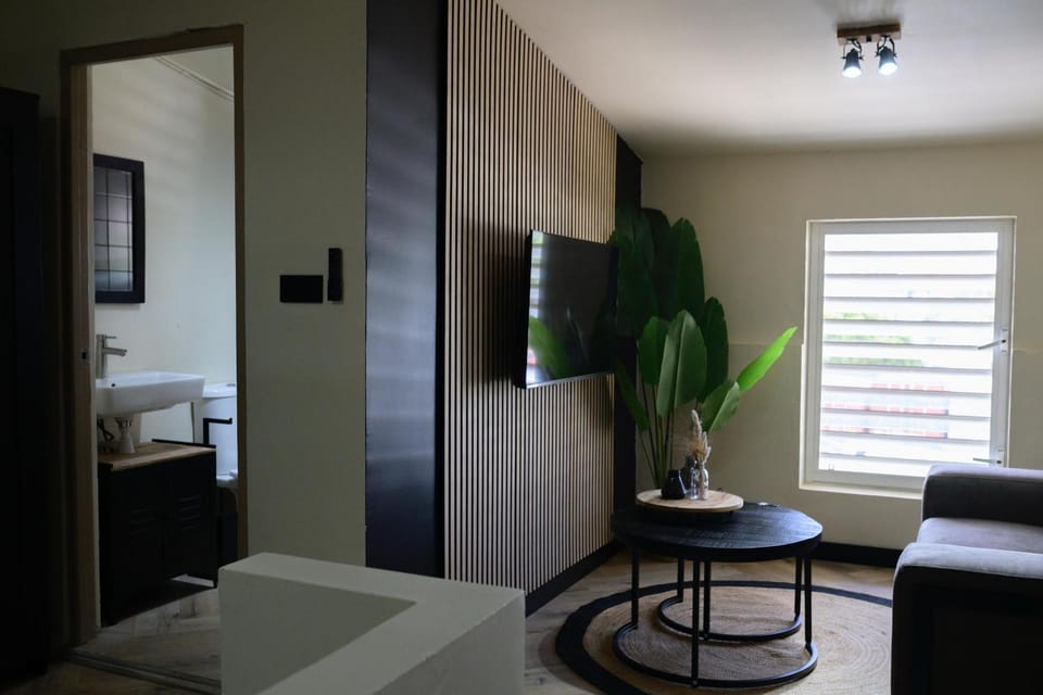 TV and multimedia, Seating area