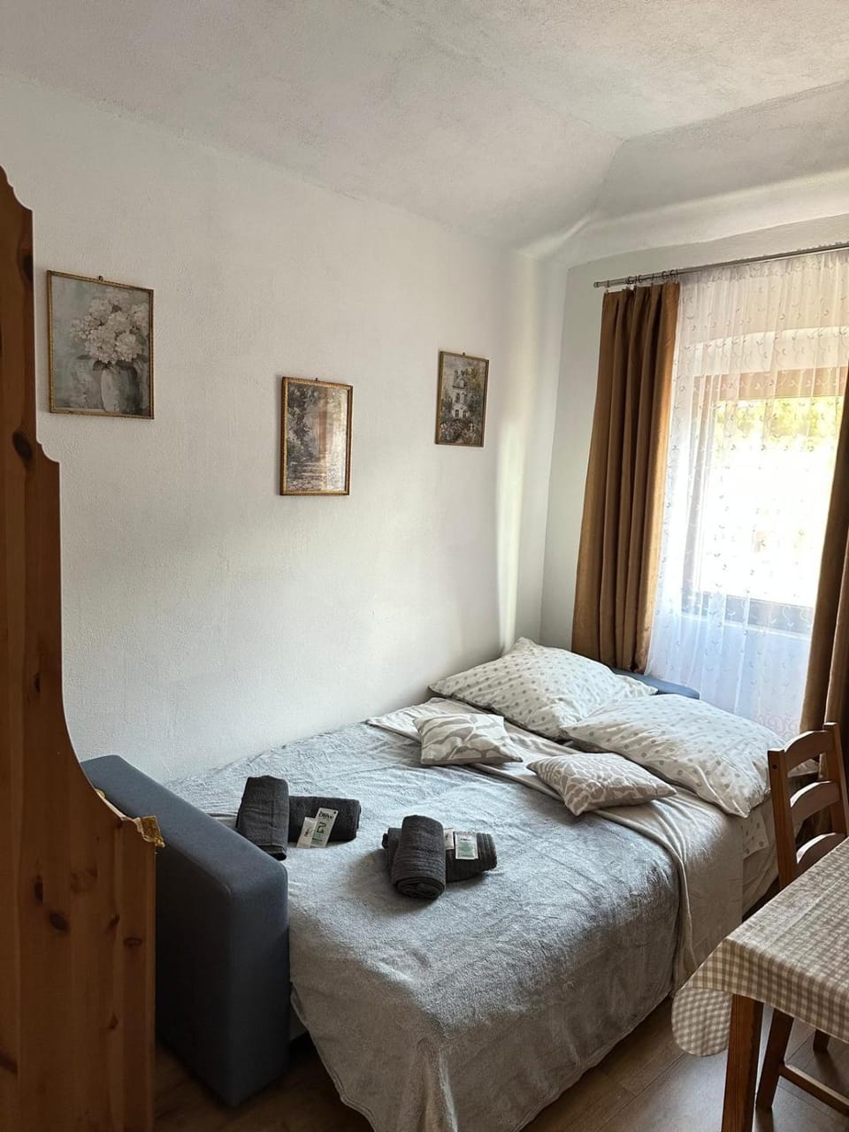 Living room, Bedroom
