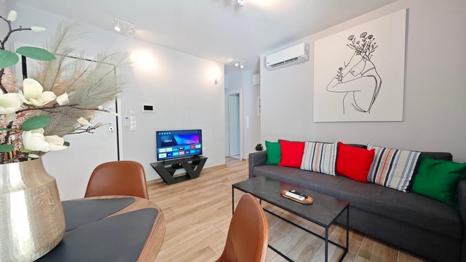 TV and multimedia, Seating area