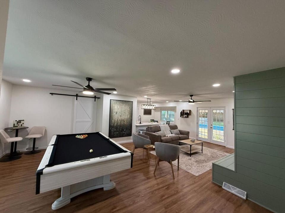 Scissortail Springs- Pool - Fire pit - Games House in Springfield