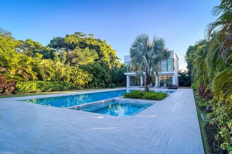 Ritz Carlton-Dorado Beach 3BR 3BA Luxury Villa House in Dorado