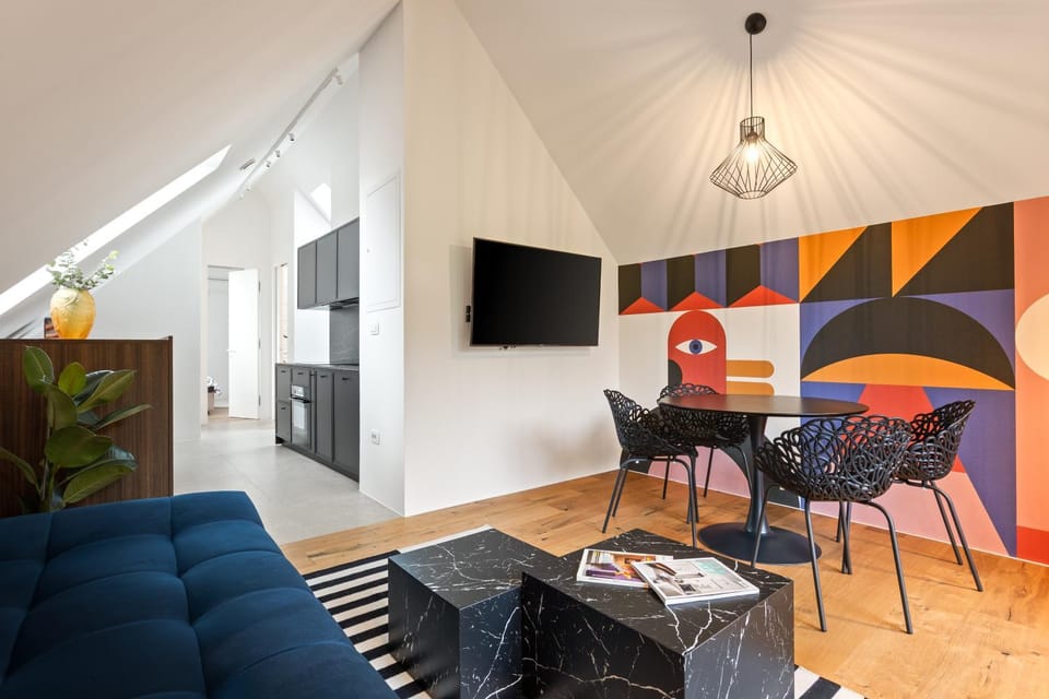 TV and multimedia, Living room, Dining area