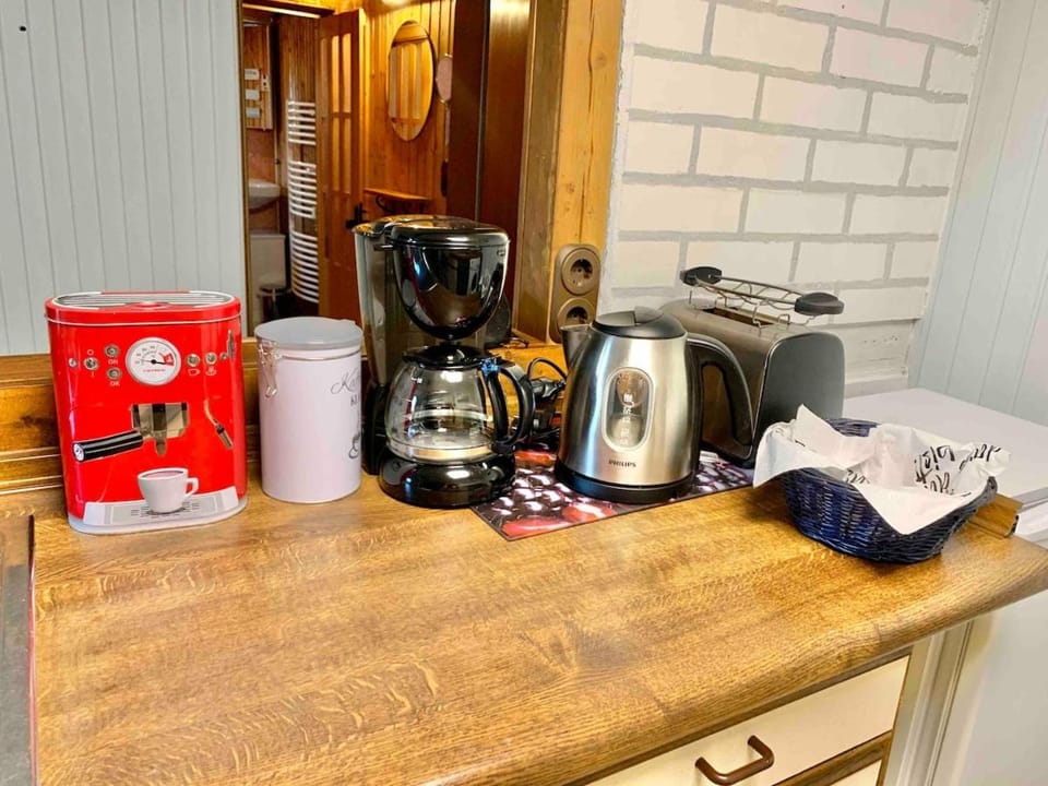 Coffee/tea facilities, Kitchen or kitchenette, toaster