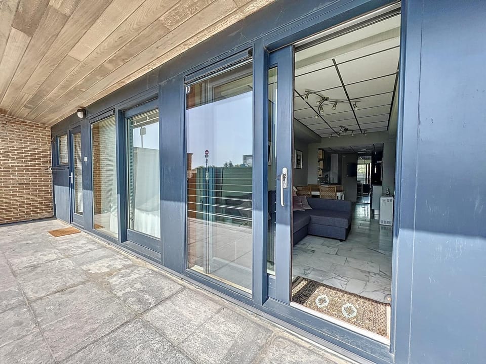 Property building, Facade/entrance, Balcony/Terrace