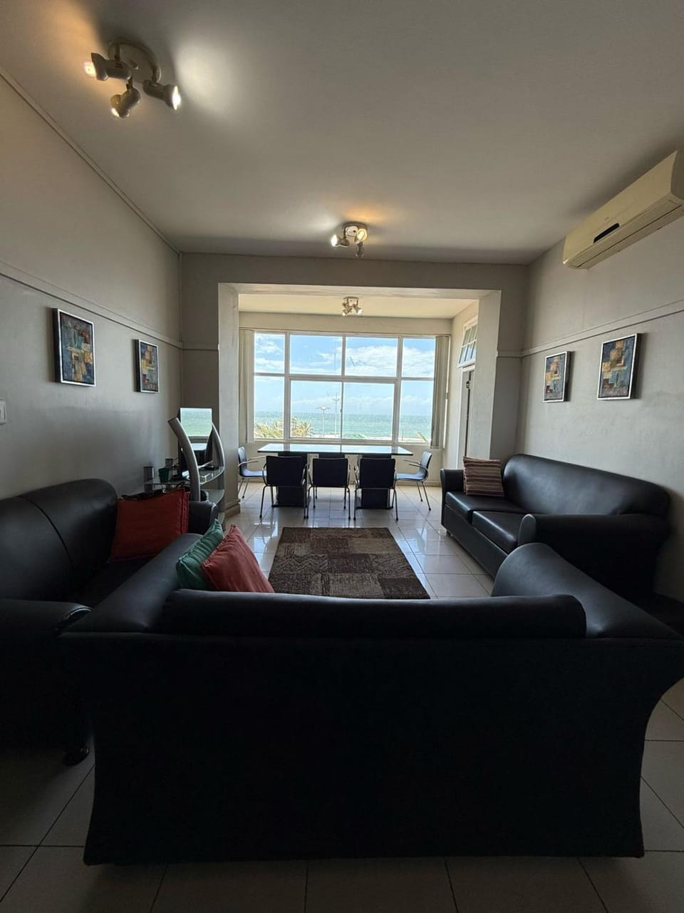 Living room, Seating area, air conditioner