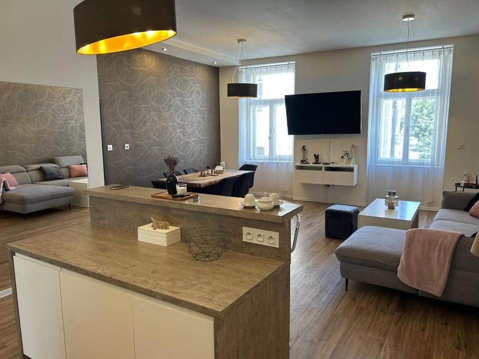 Luxusní apartmán v centru Jihlavy Apartment in South Moravian Region