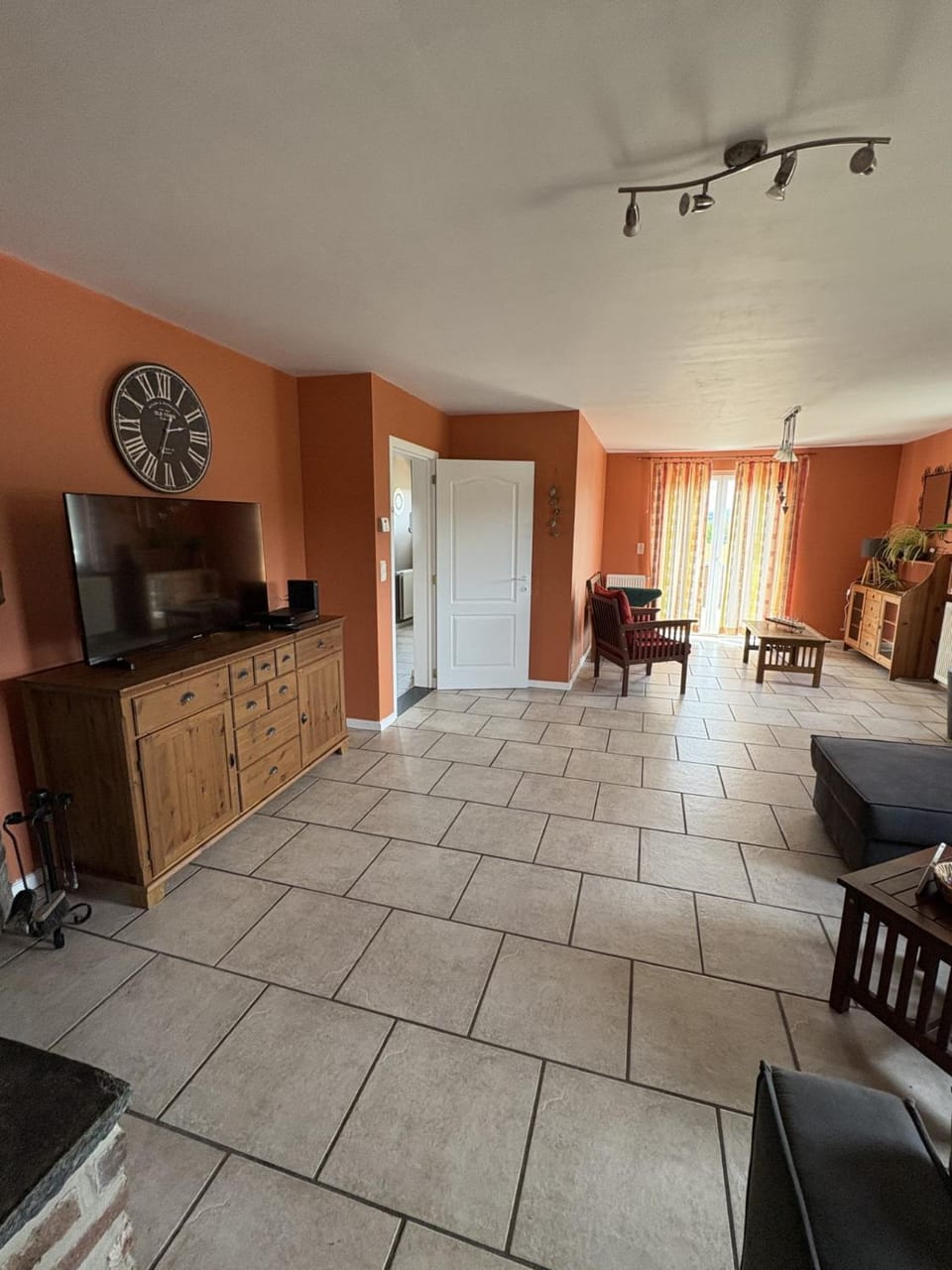 Living room, Seating area, fireplace