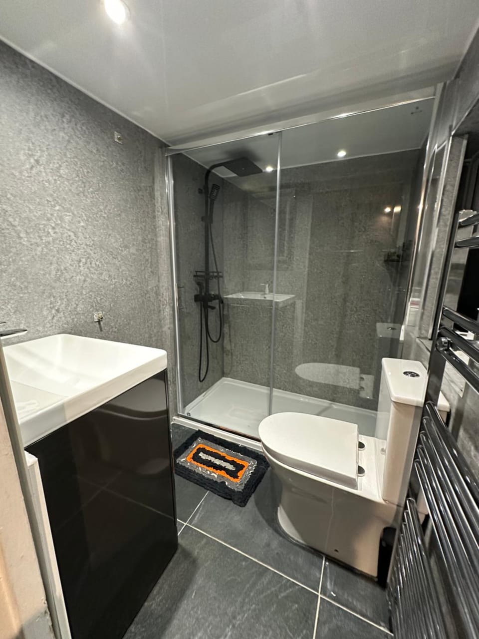 Shower, Toilet, Bathroom, Bath