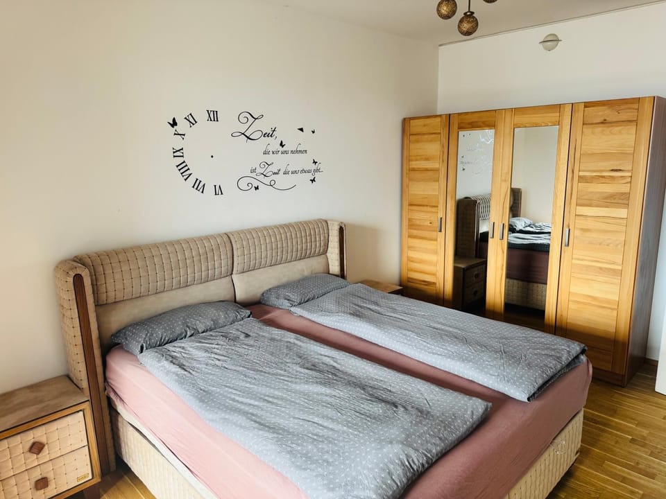 Bed, Photo of the whole room, Bedroom, wardrobe