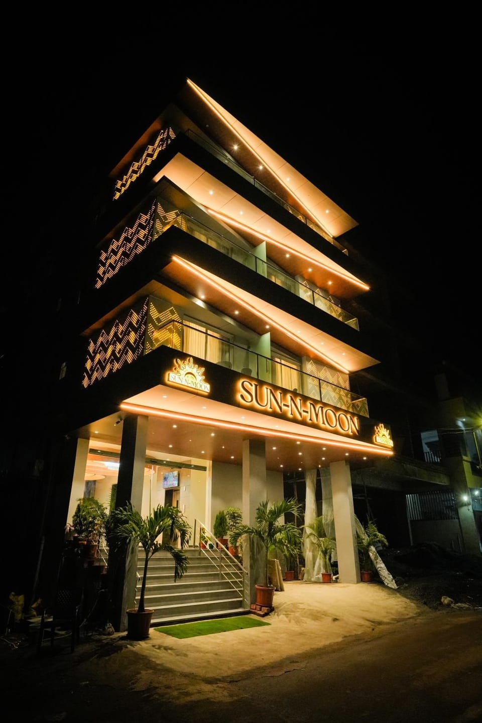 Facade/entrance