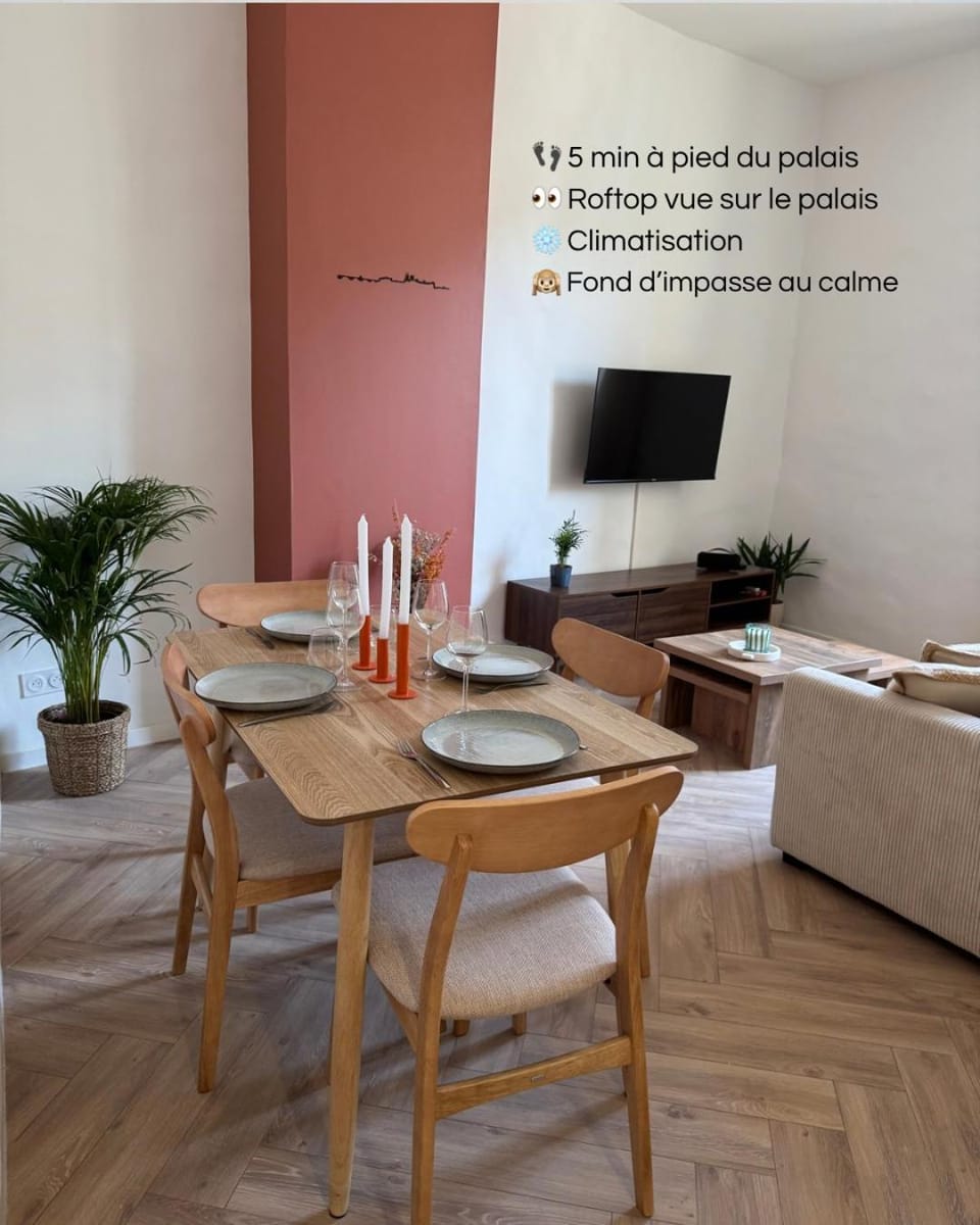 TV and multimedia, Living room, Seating area, Dining area