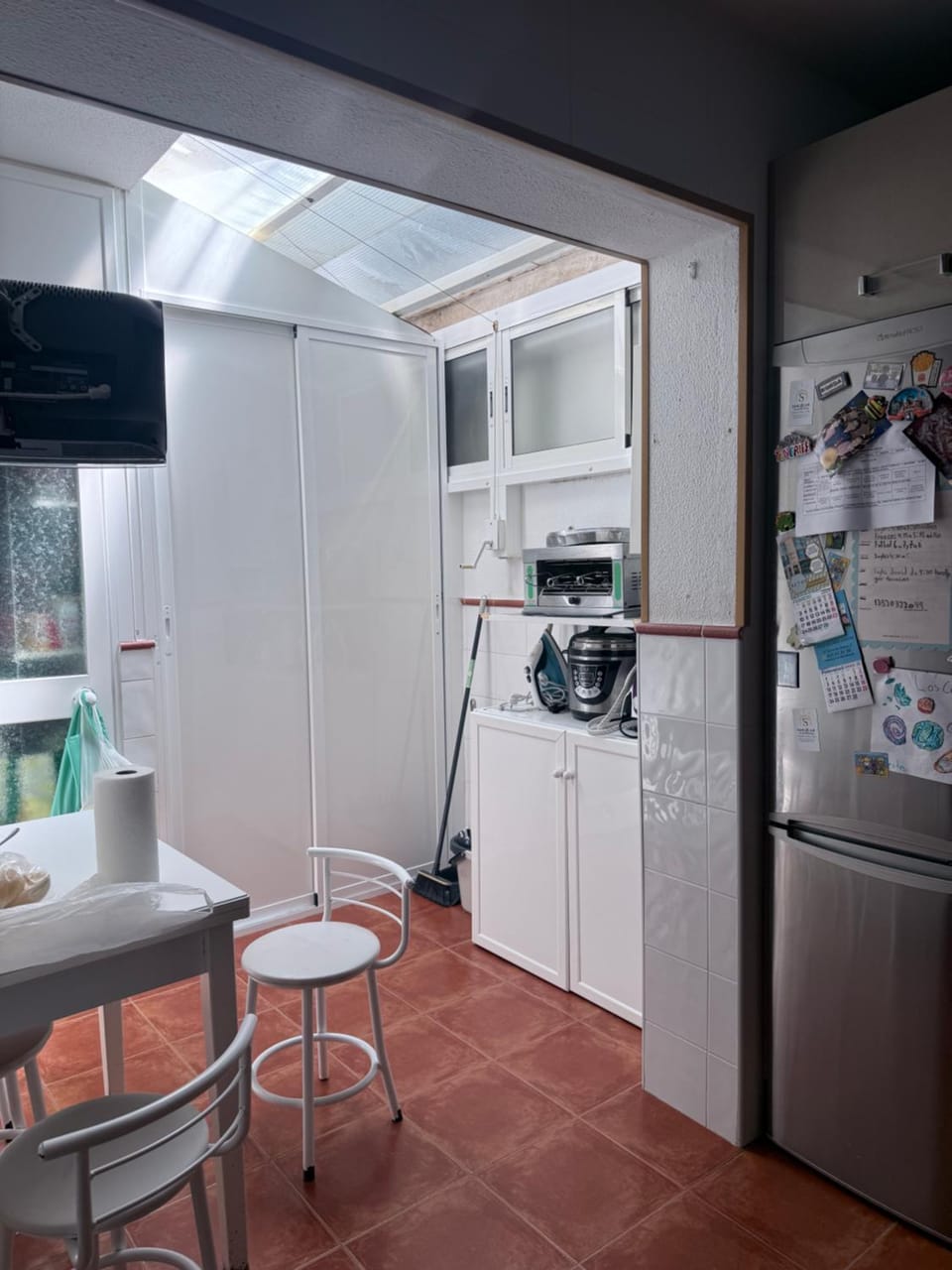 Kitchen or kitchenette, Dining area, dishwasher, oven