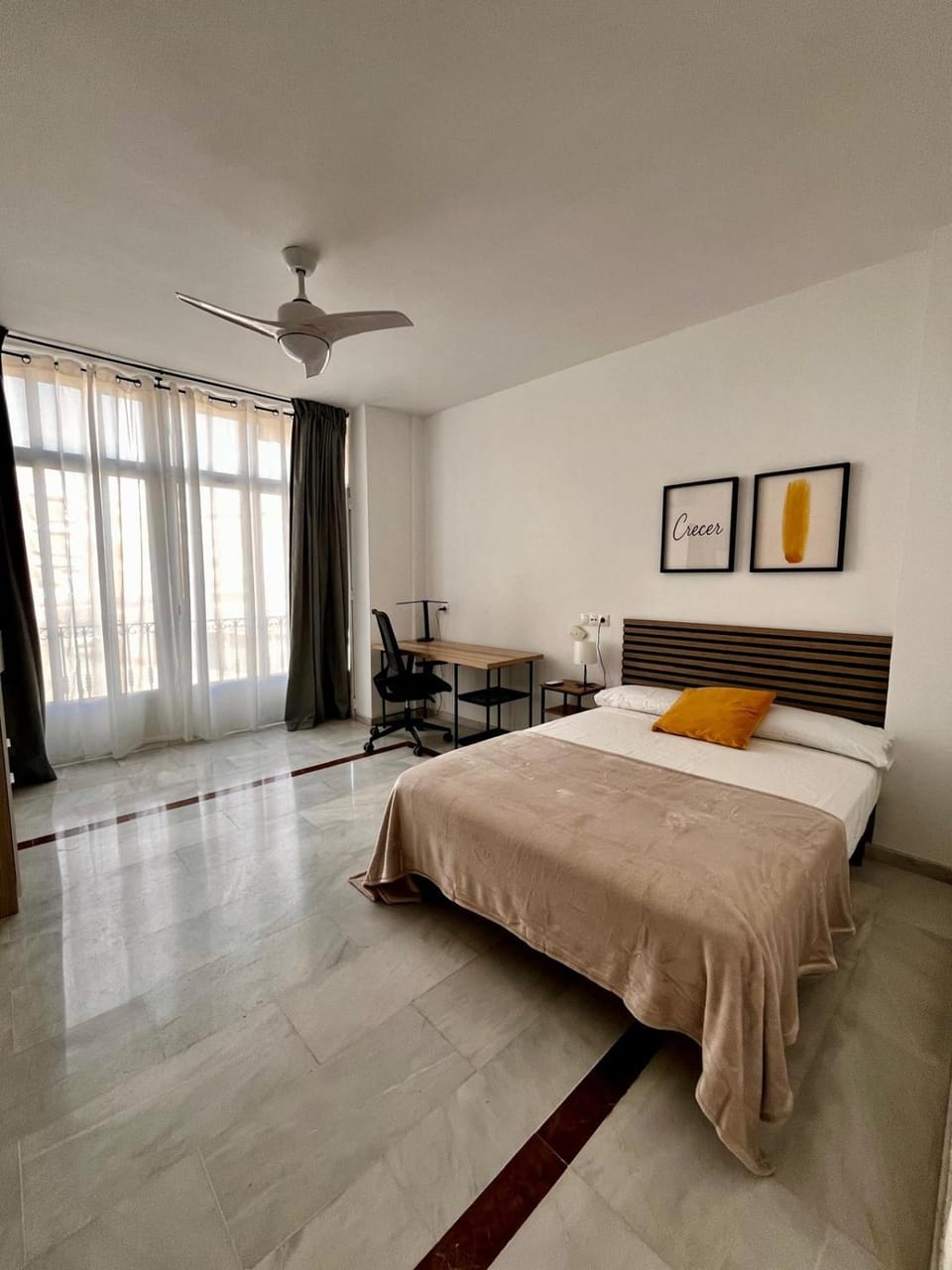 Photo of the whole room, Bedroom