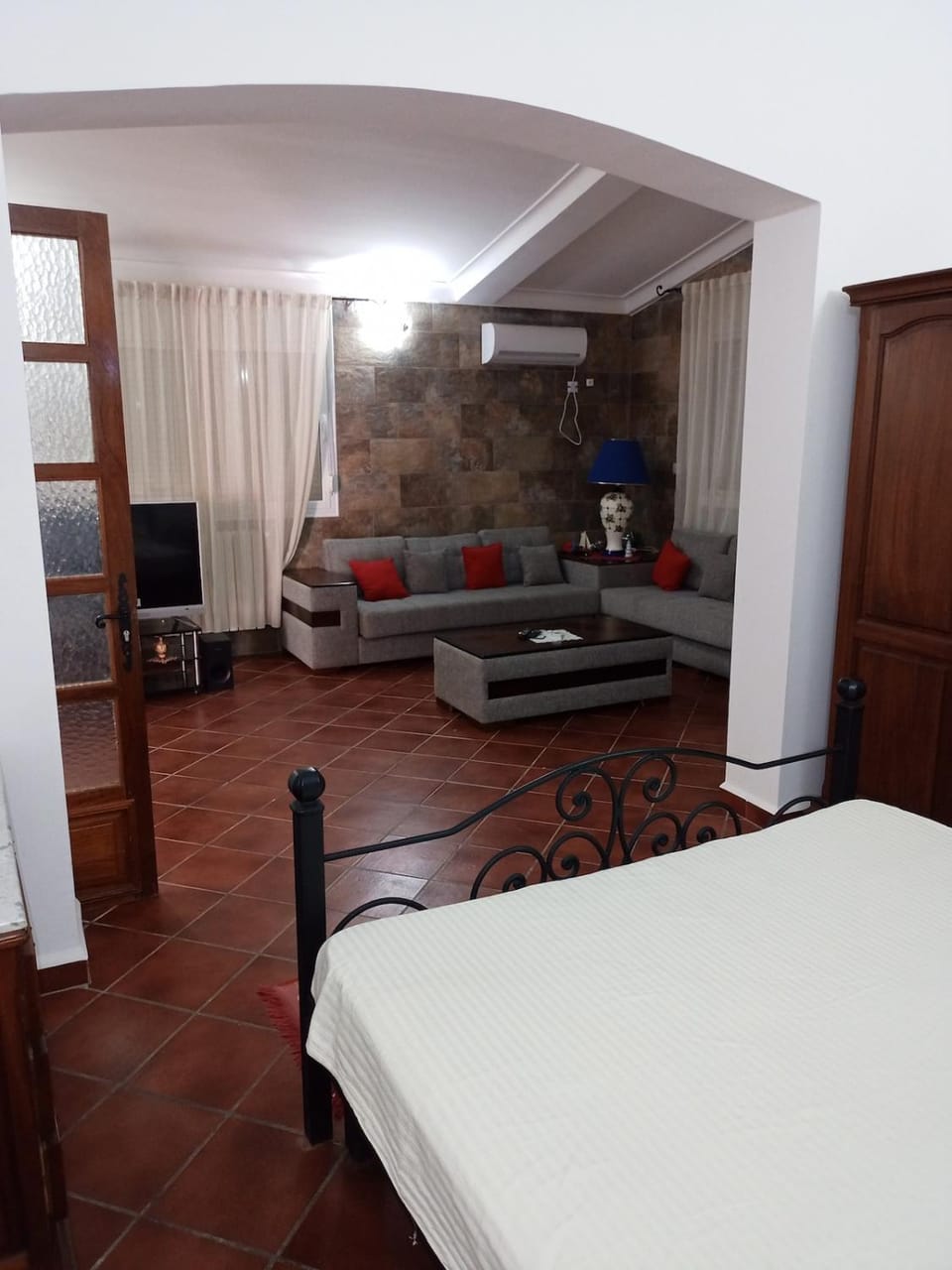TV and multimedia, Photo of the whole room, Seating area, Bedroom
