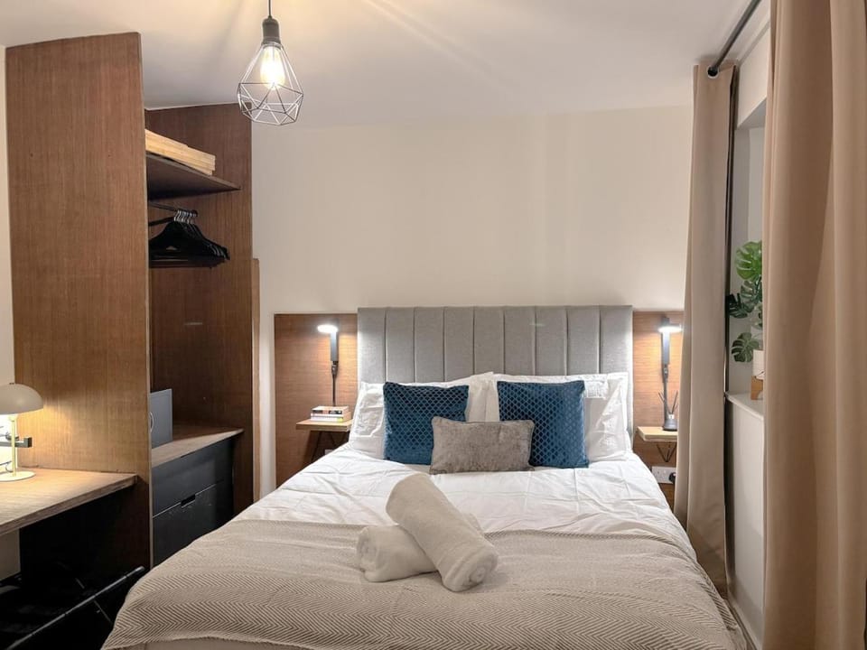 Spacious 2 Bedroom Modern Flat - City Centre Apartment in Cardiff