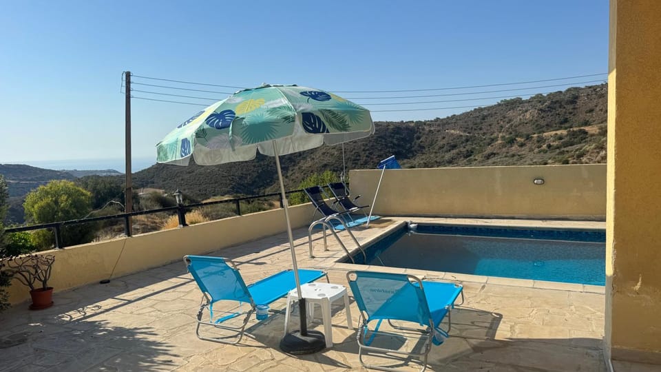 Day, Pool view, Swimming pool, sunbed