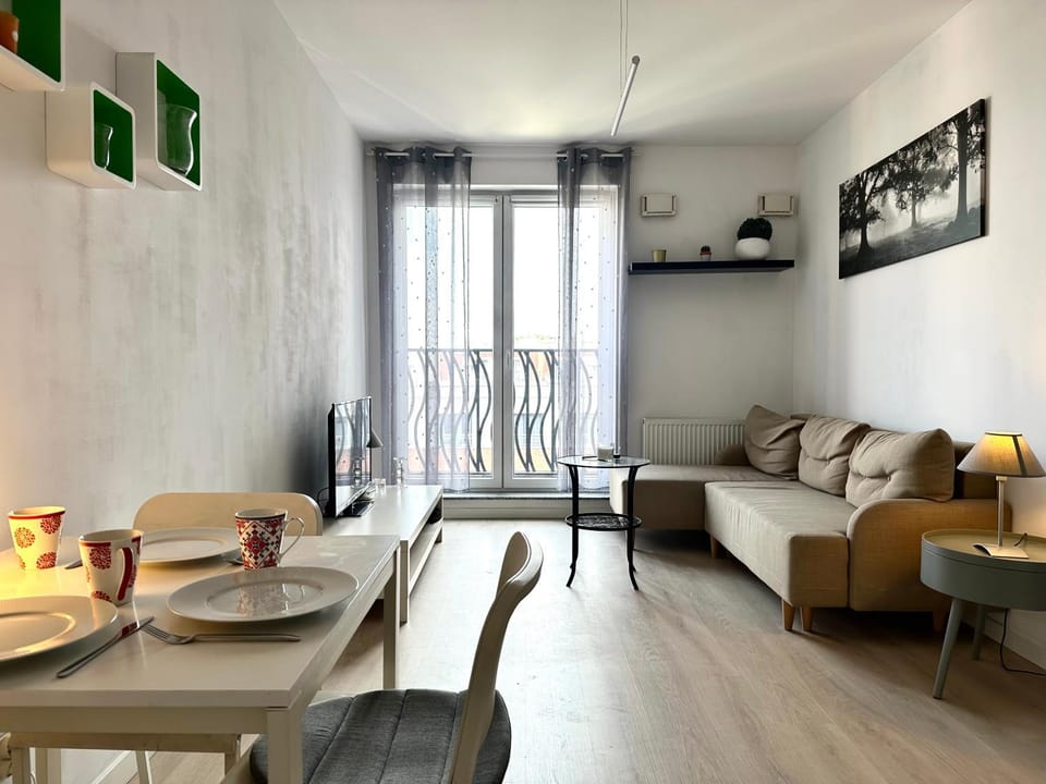 Dubois 7 Apartment - Self Check-In 20h - LIFT Apartment in Wroclaw