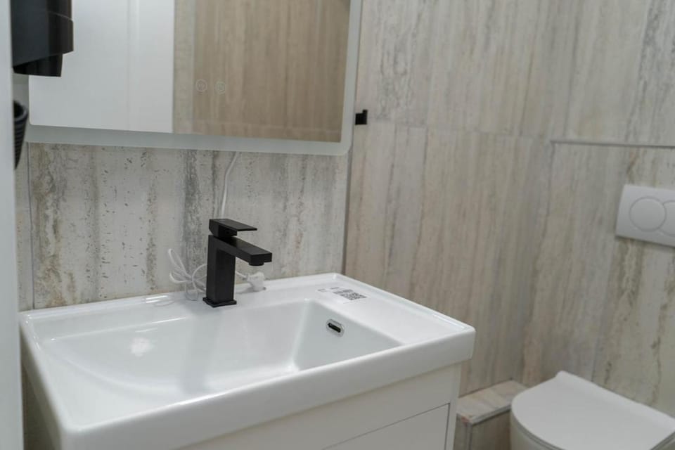 Lindi Seaview Studio 3 Apartment in Vlorë