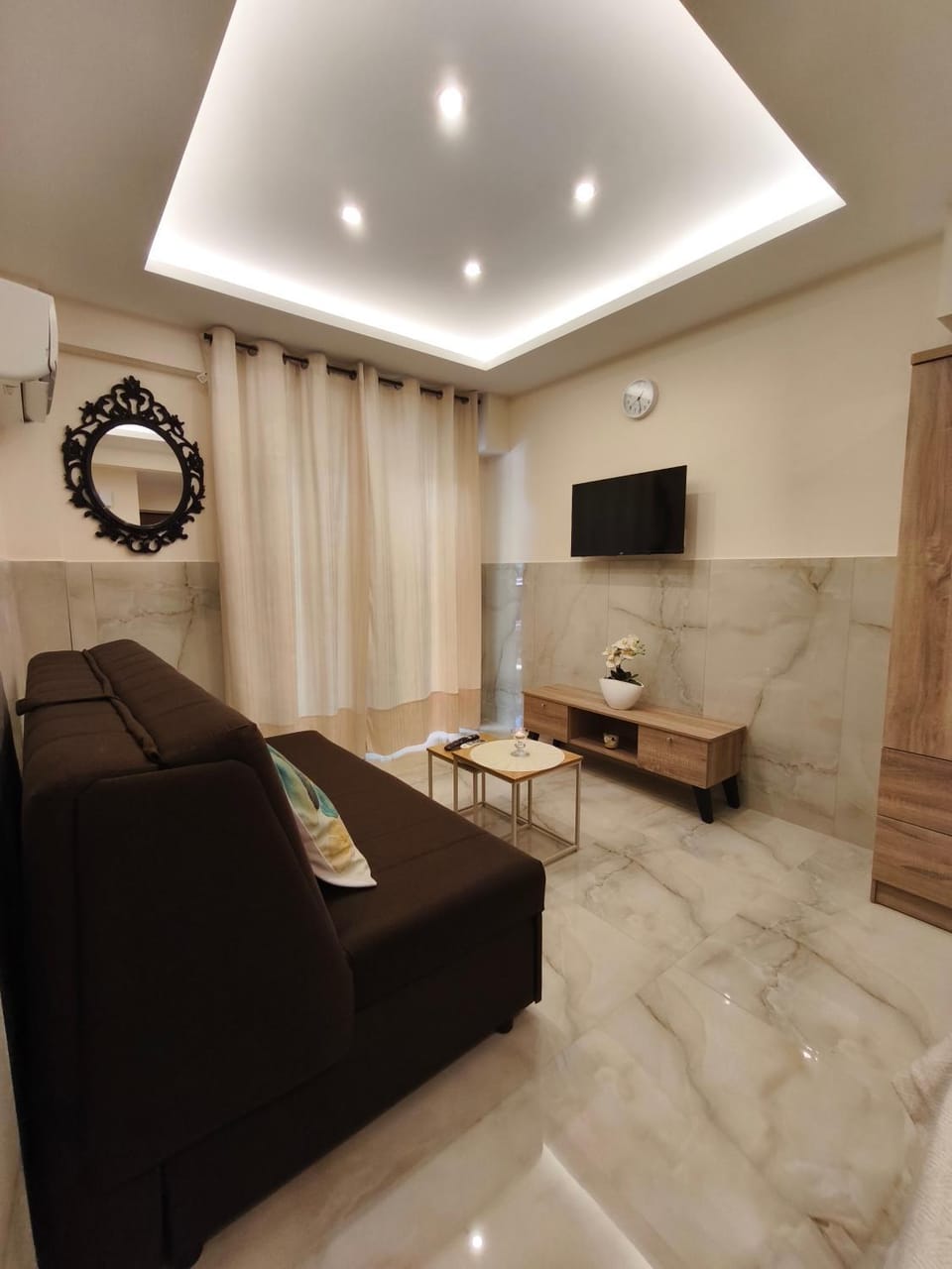 TV and multimedia, Living room, Seating area