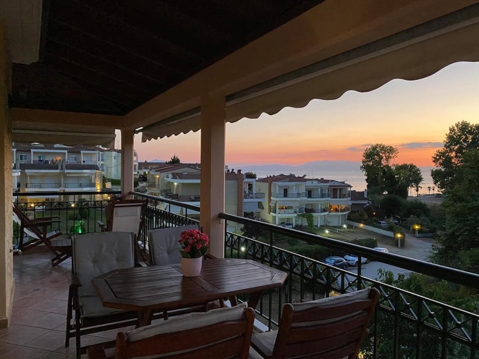 View (from property/room), Balcony/Terrace