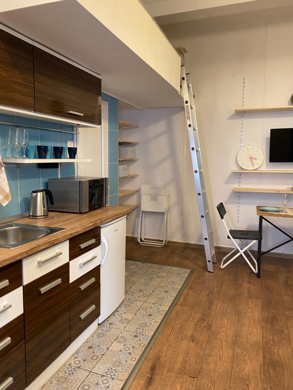 TV and multimedia, Kitchen or kitchenette, Dining area