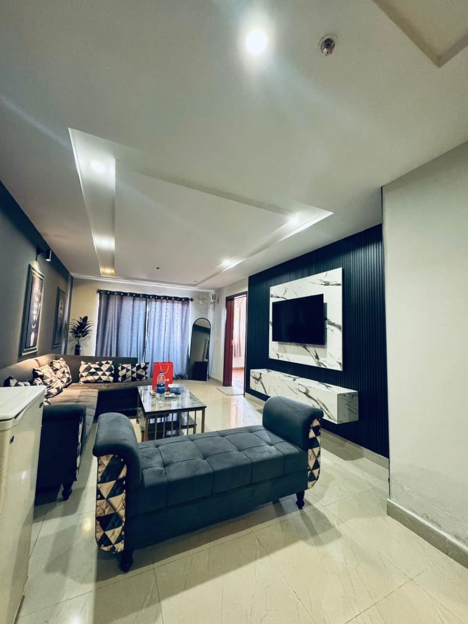 Communal lounge/ TV room, TV and multimedia, Photo of the whole room, Evening entertainment