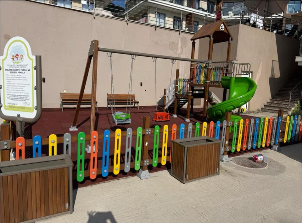 Casa Montenegro Lux Family Friendly 1 BR 2 Sofa Beds for Kids Sea Pool View Free Parking Wi-fi Pool Airport 5 Min Apartment in Kotor Municipality