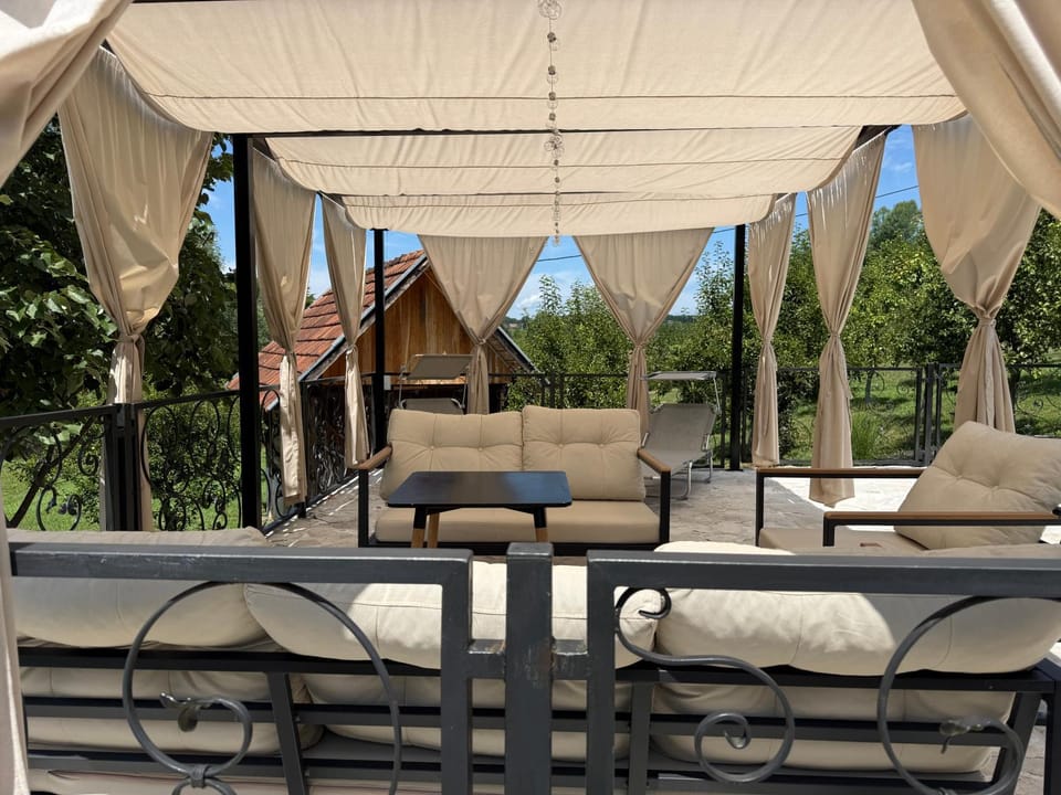 Patio, Day, Garden, View (from property/room), Balcony/Terrace, Seating area, Garden view