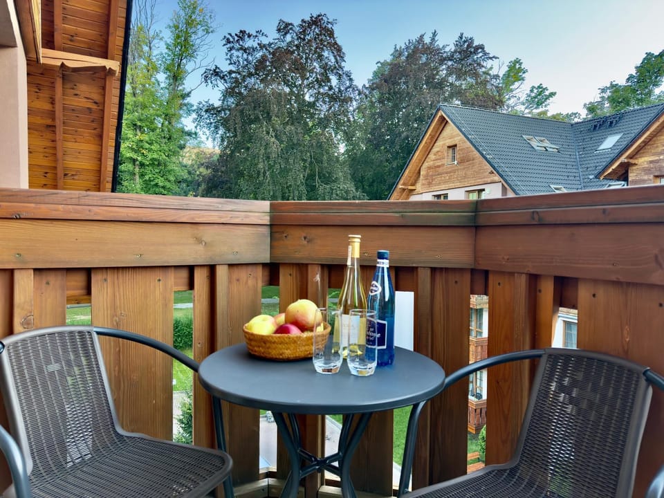 Patio, Day, View (from property/room), Balcony/Terrace, Food and drinks, Dining area, Food, Drinks