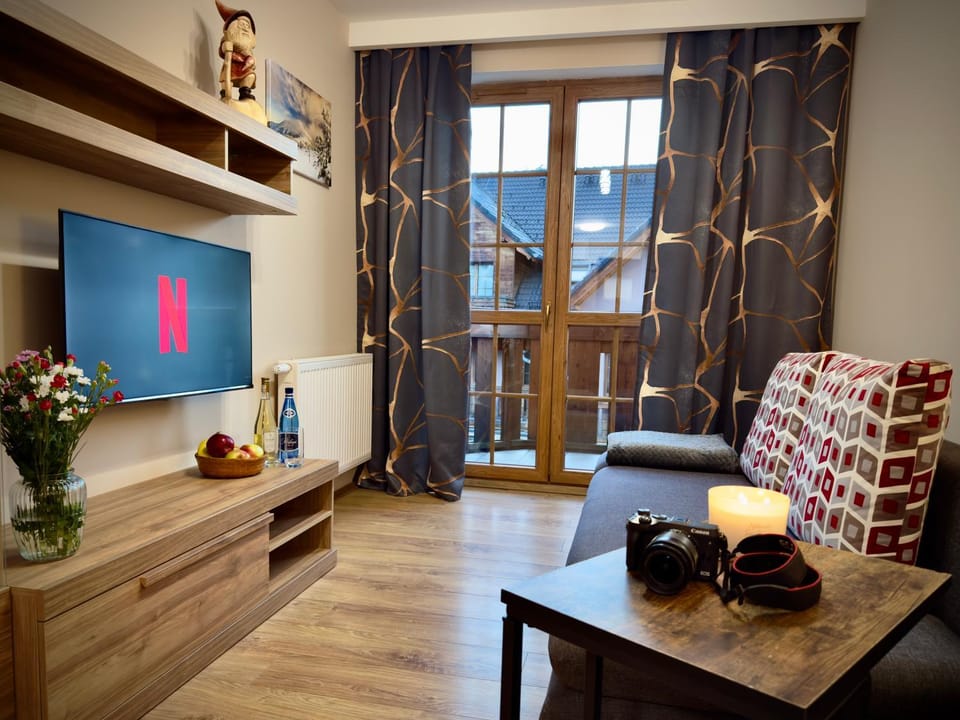 TV and multimedia, Balcony/Terrace, Living room