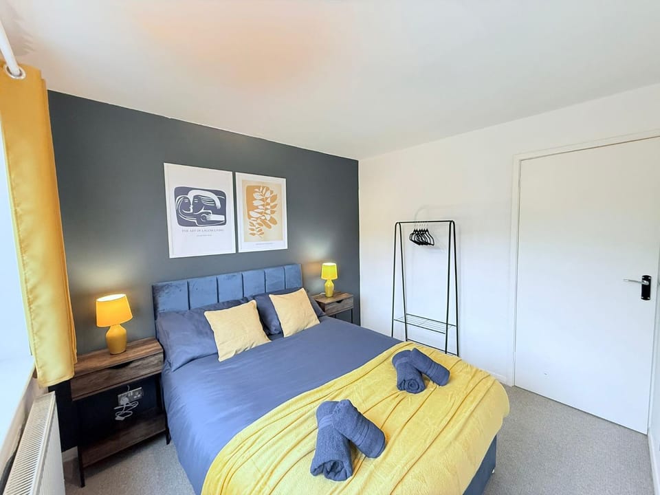 Bed, Bedroom