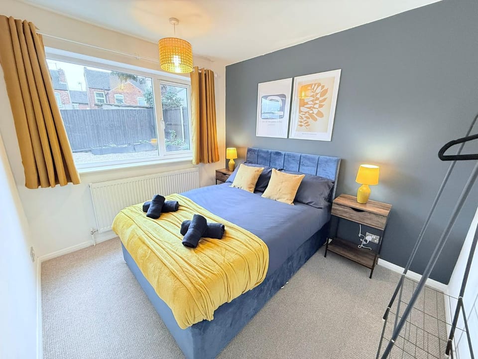 Bed, Bedroom