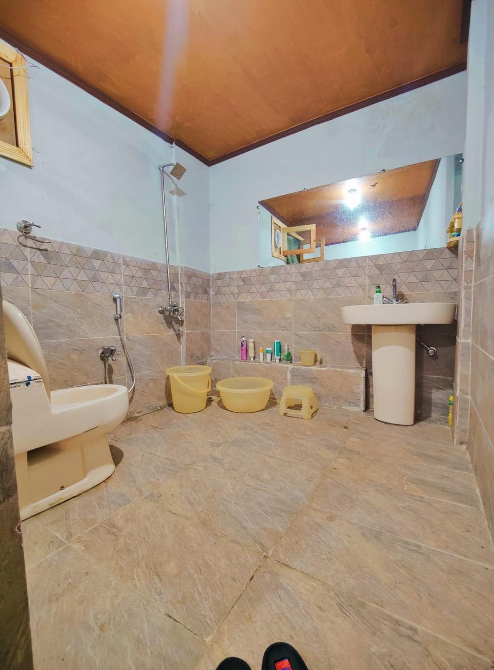 Shower, Toilet, Bathroom