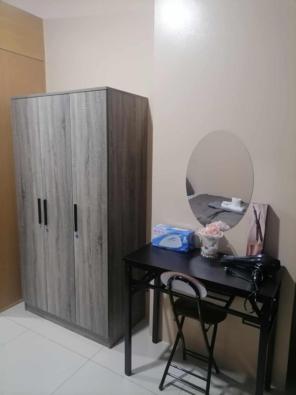 Location perfect staycation with Netflix Apartment in Pasay
