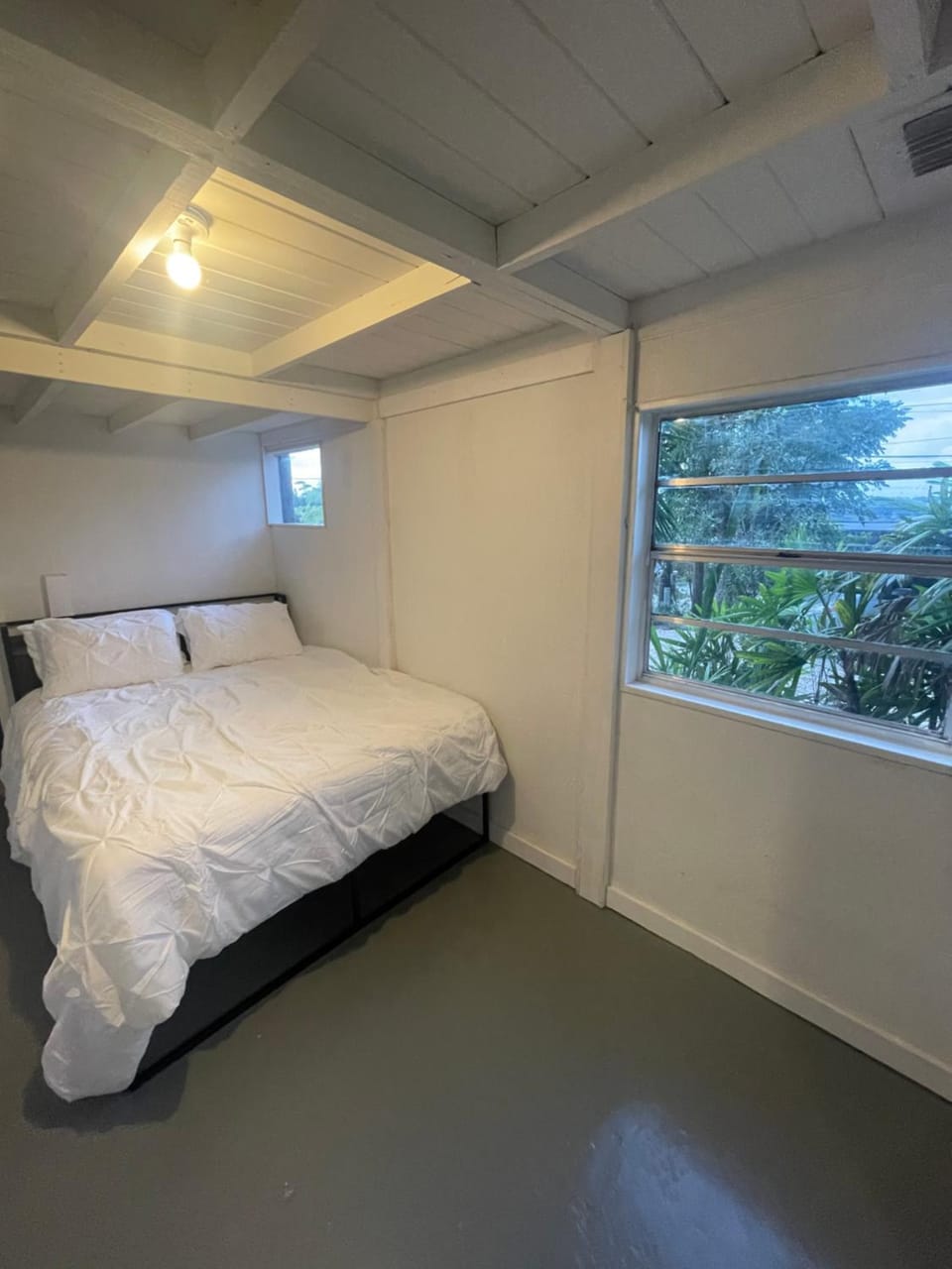 Hotel-Style Private Suite-Lake View-Gardens Vacation rental in Lake Wales