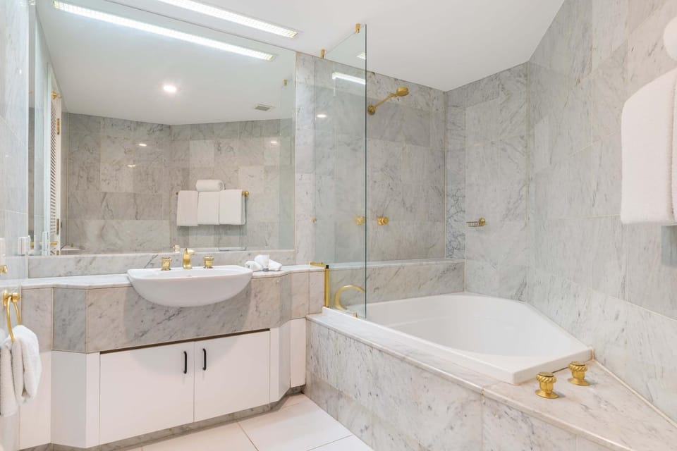 Mirage Resort Villa 120 with access to Sheraton Facilities Villa in Port Douglas
