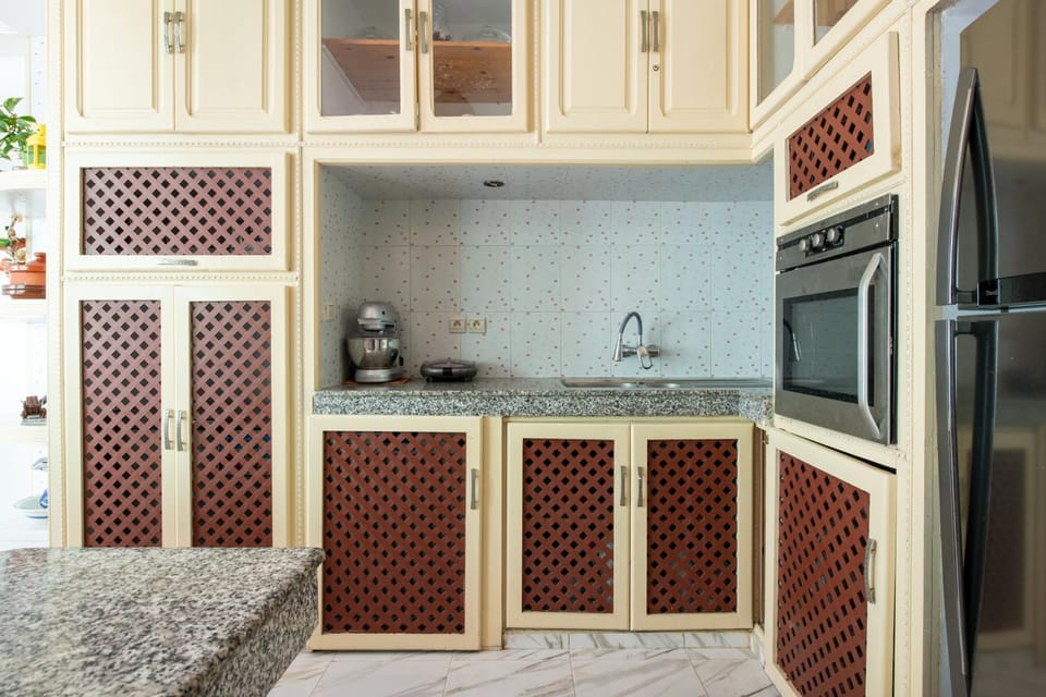 Kitchen or kitchenette, stove