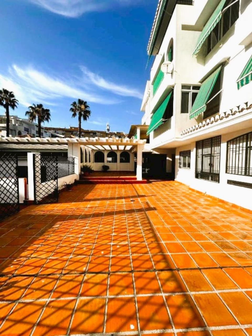 Property building, Day