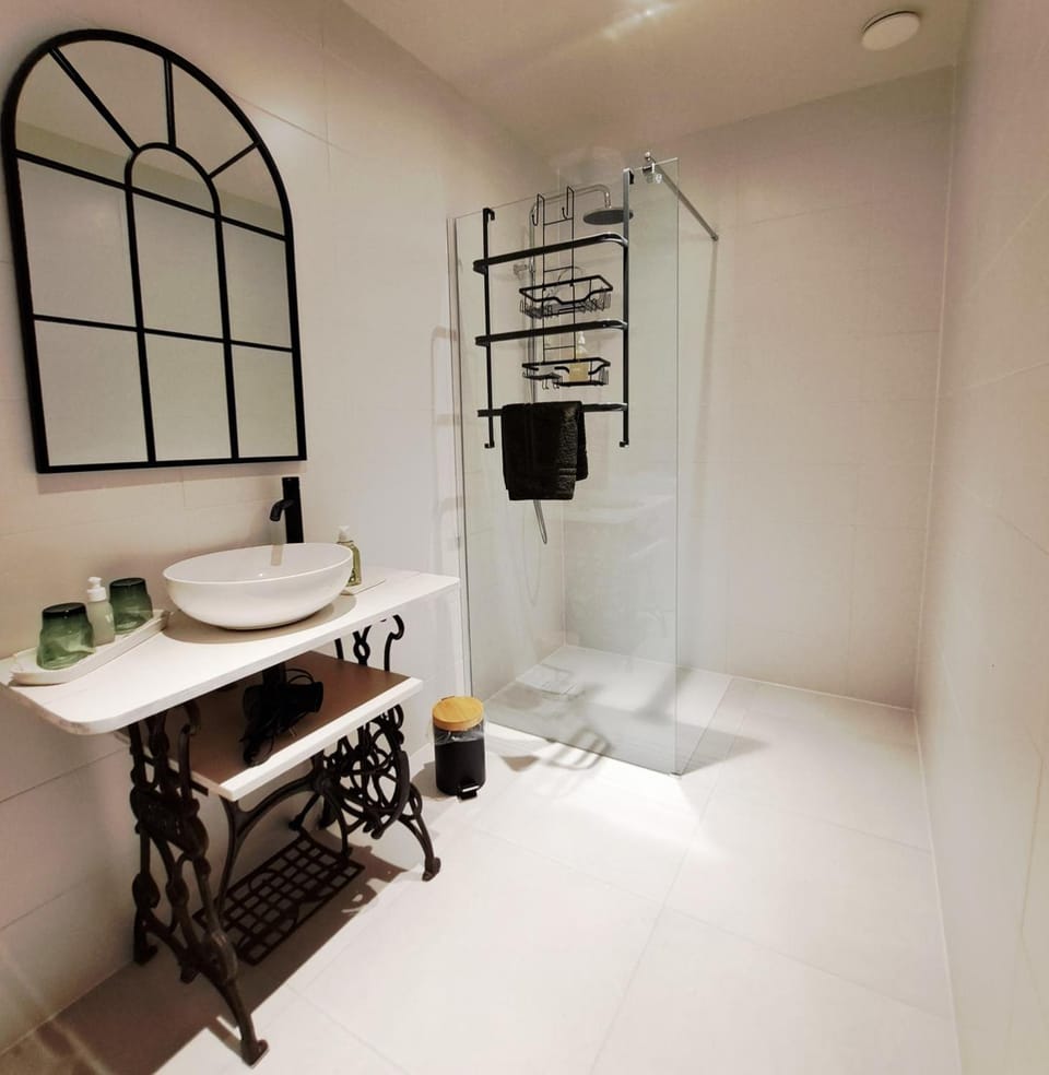 Shower, Bathroom
