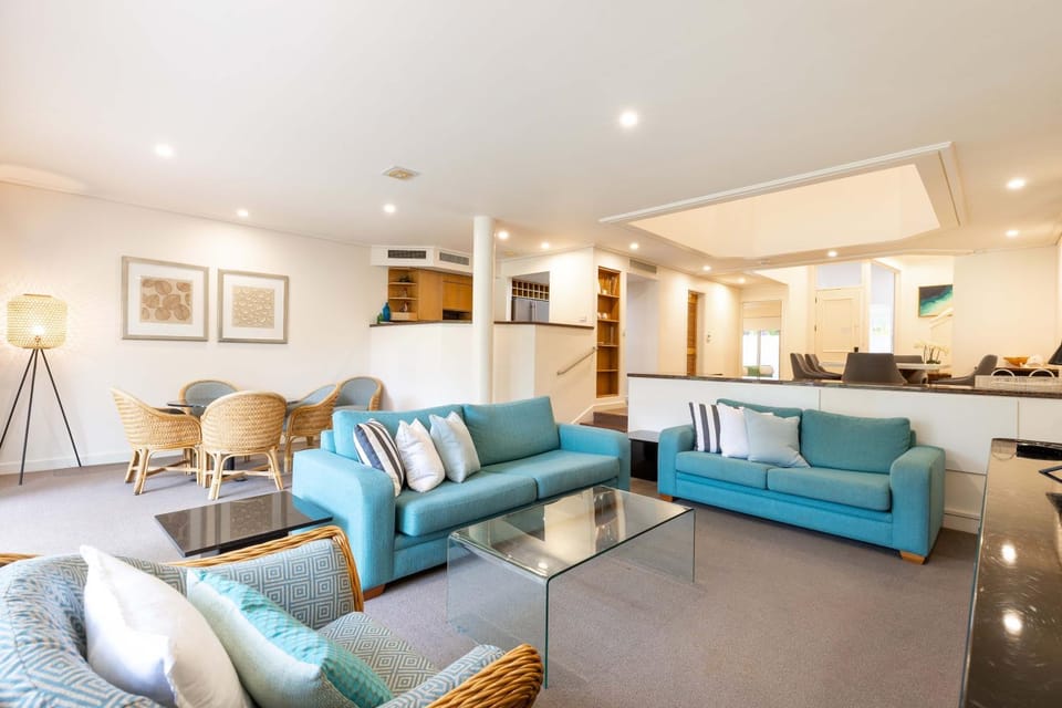 Mirage Resort Villa 155 with access to Sheraton Facilities Villa in Port Douglas