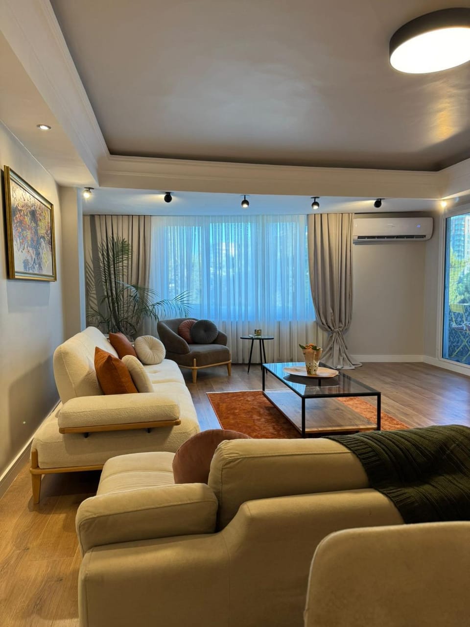 TV and multimedia, Living room, Seating area, air conditioner