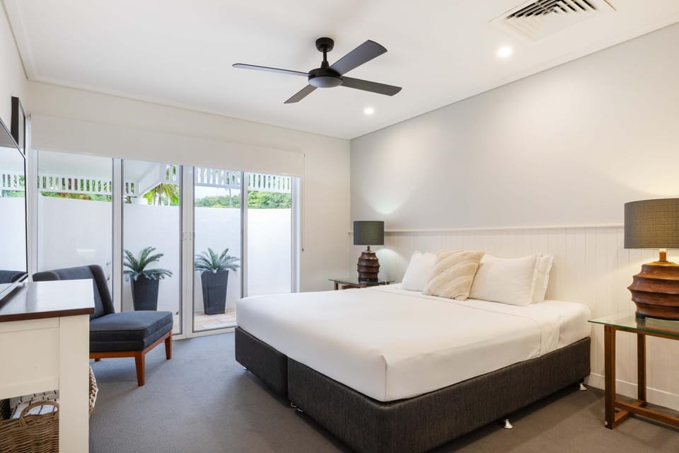 Mirage Resort Villa 156 with access to Sheraton Facilities Villa in Port Douglas
