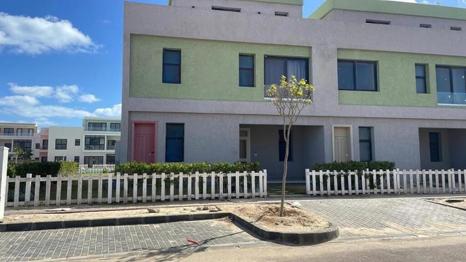 Twin House Corner - 3 Floors Villa in Egypt