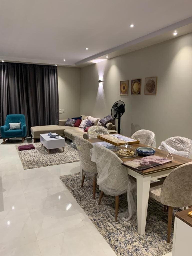 Twin House Corner - 3 Floors Villa in Egypt