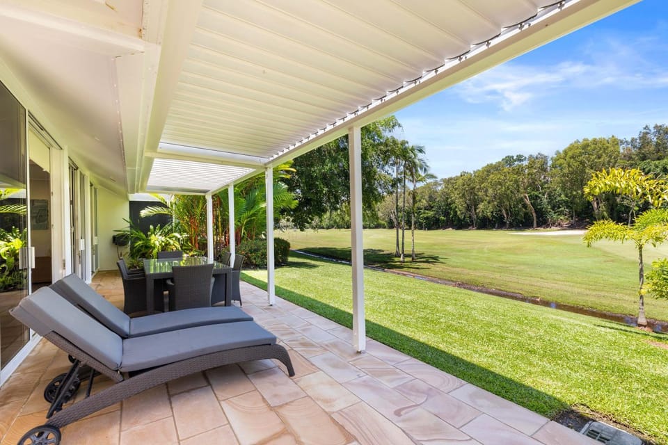 Mirage Resort Villa 160 with access to Sheraton Facilities Villa in Port Douglas