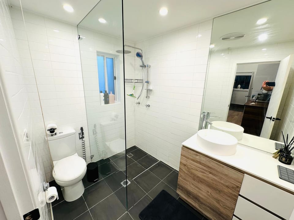 Affordable Luxury Stay Near Manly Beach Apartment in Manly Vale