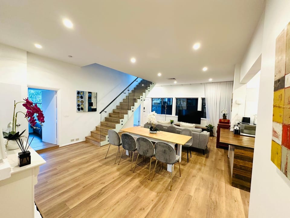 Affordable Luxury Stay Near Manly Beach Apartment in Manly Vale