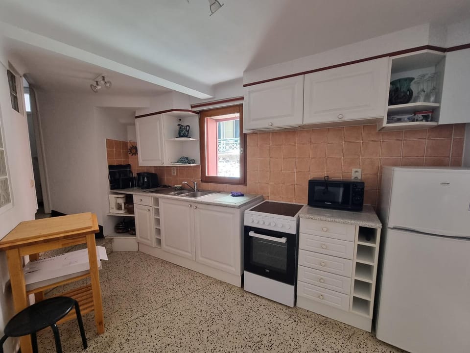 Collioure - Maison T2 Charme Vieux Village, 4 Pers. - FR-1-309-528 House in Collioure